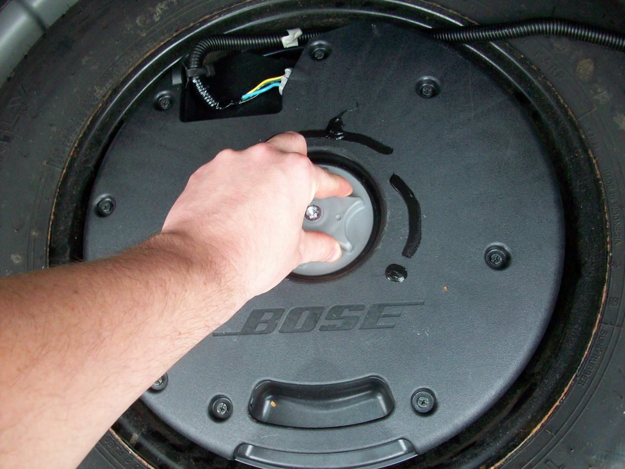 How to remove spare tire nissan pathfinder #4